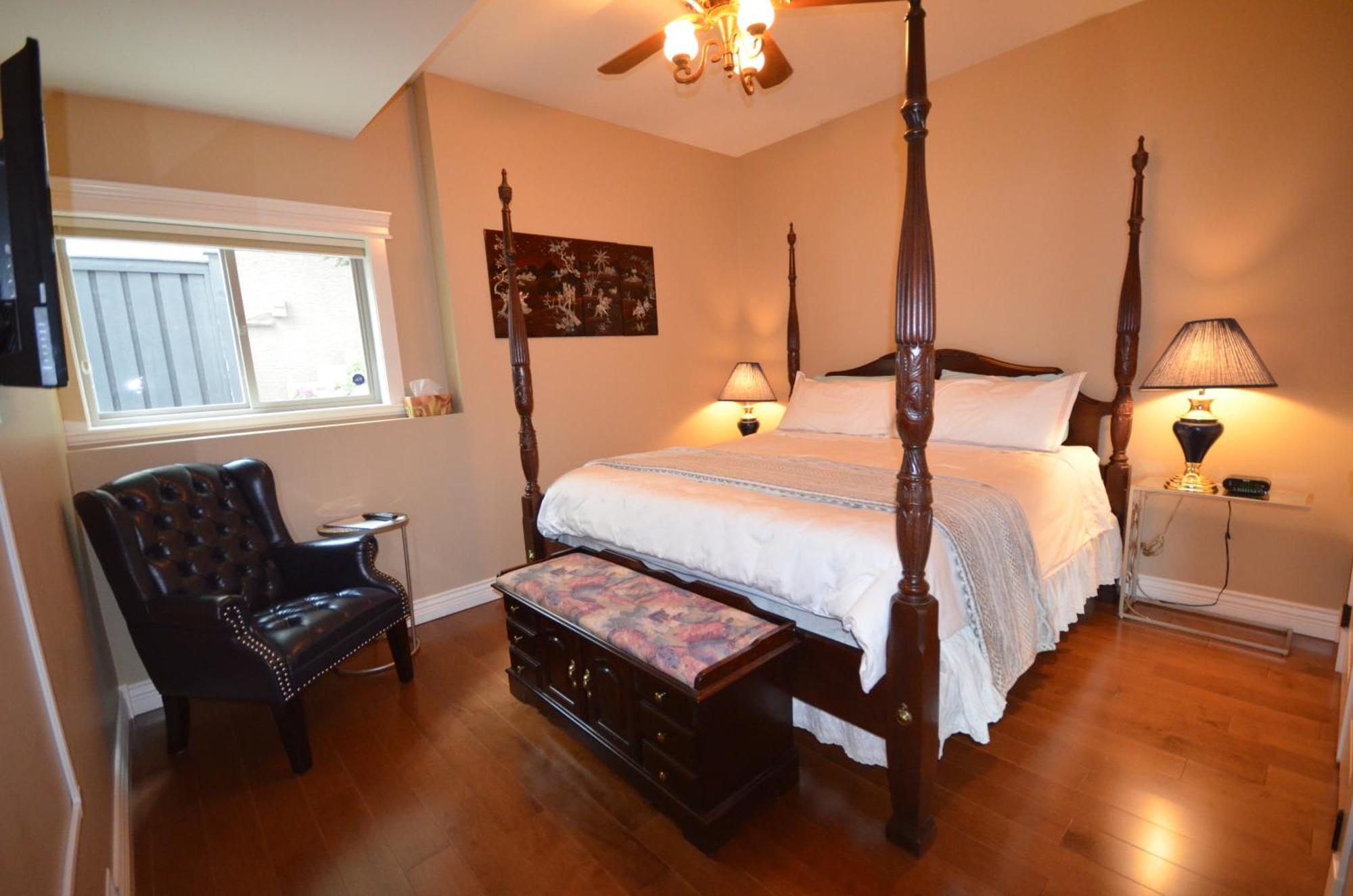 Bella Luna Bed And Breakfast West Kelowna Bagian luar foto